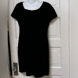 Jacqueline Ferrar Little Black Dress size 6P